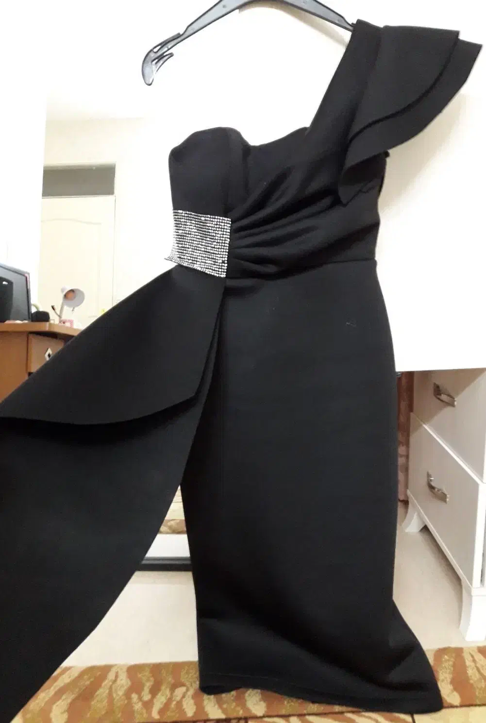 لباس مجلسی|لباس|ورامین, ورامین|دیوار