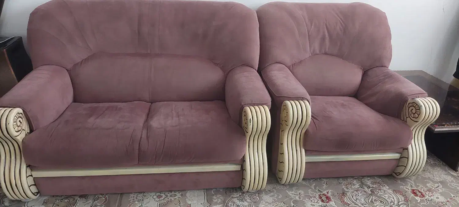 گنجه ومبل ۷نفره سالم وتمیز|مبلمان خانگی و میز عسلی|تربت‌حیدریه, حسنی بالا|دیوار