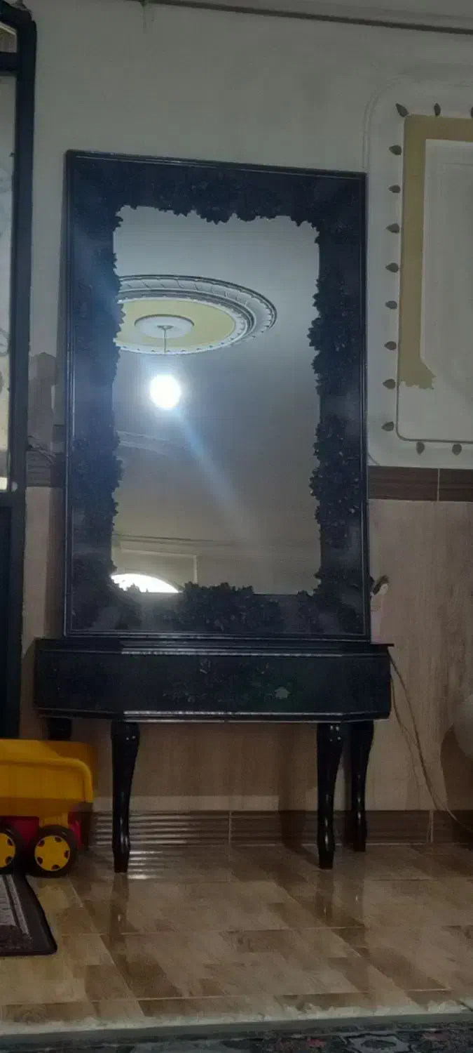 اینه و کنسل چوب سنگین و اصل|بوفه، ویترین، کنسول|ارومیه, |دیوار