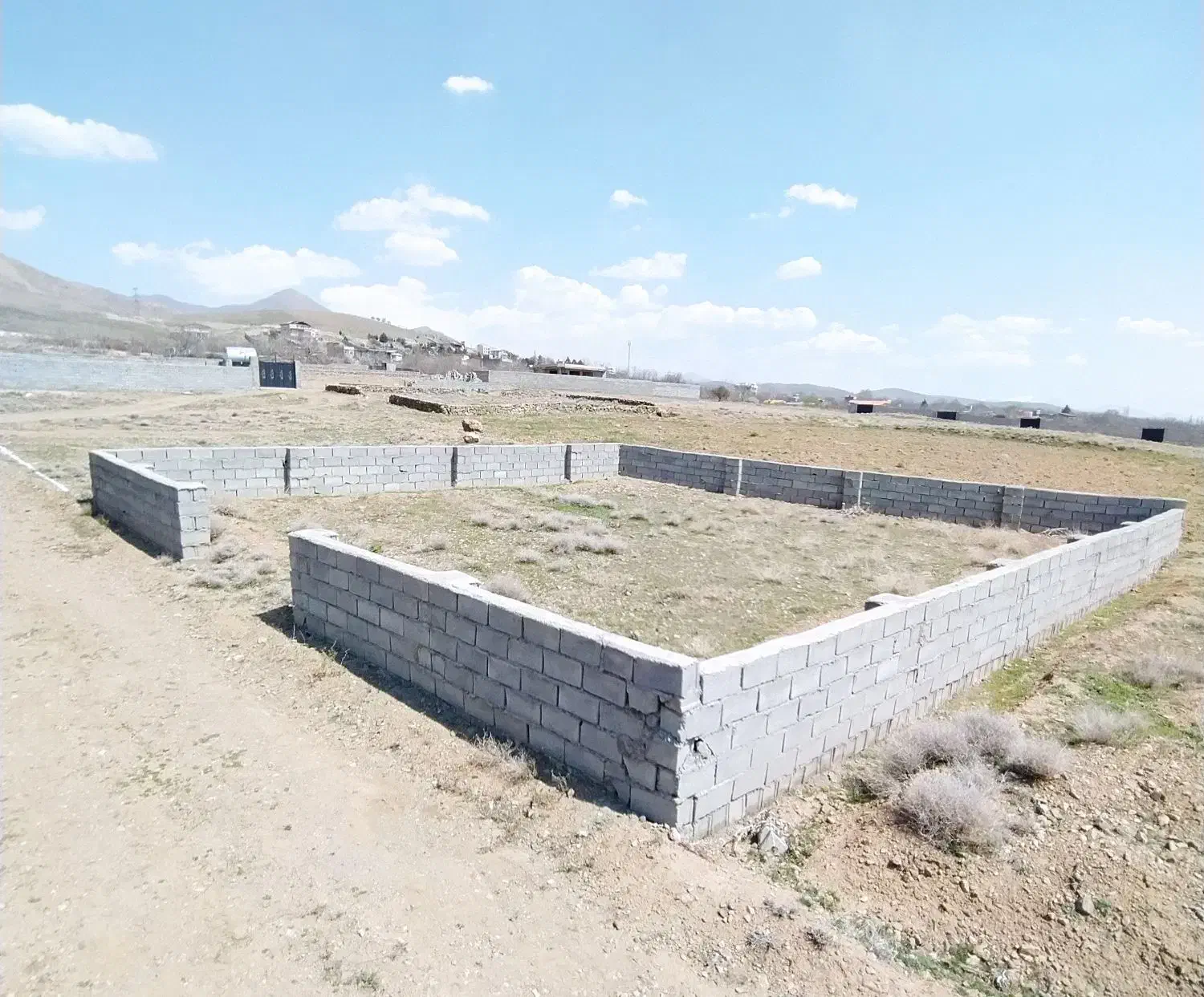 فروش زمین ۲۰۰ متری در اردهه|فروش زمین و ملک کلنگی|هشتگرد, اردهه|دیوار