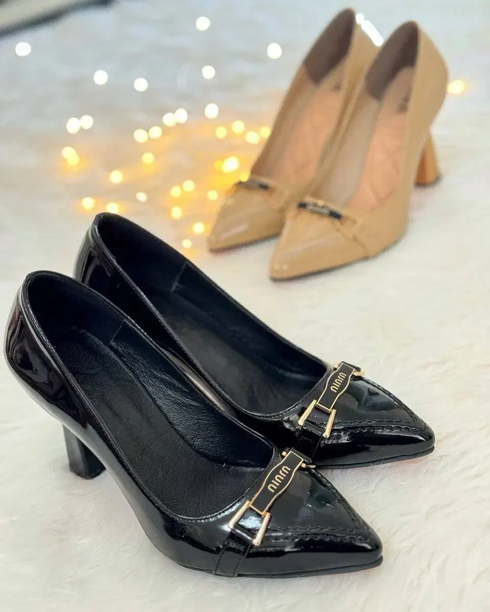 کفش مجلسی|کیف، کفش، کمربند|خوی, |دیوار