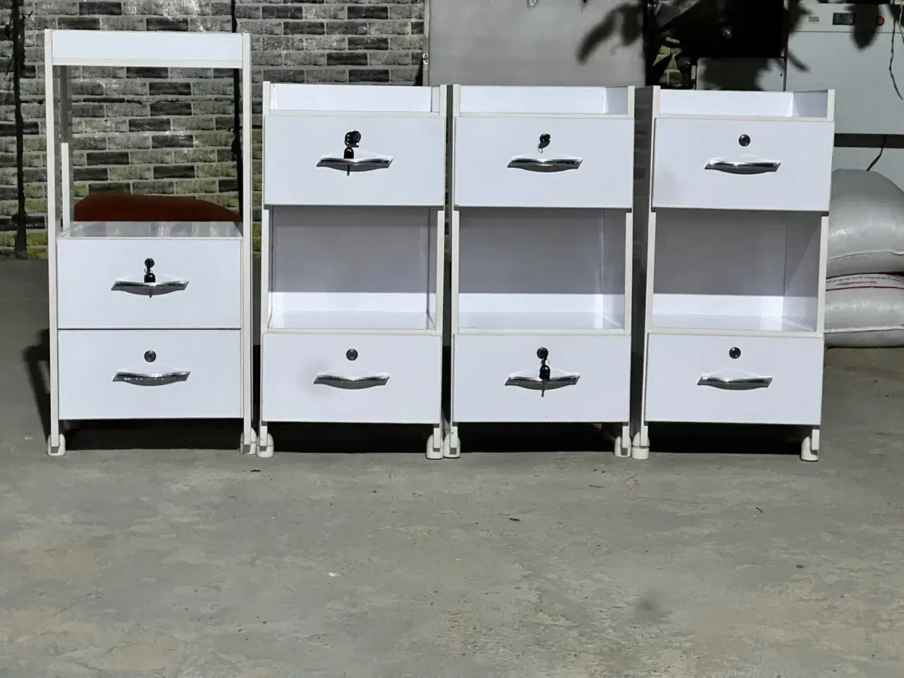 فروش لوازم سالنی به قیمت عالی و در حد نو|آرایشگاه و سالنهای زیبایی|یاسوج, |دیوار