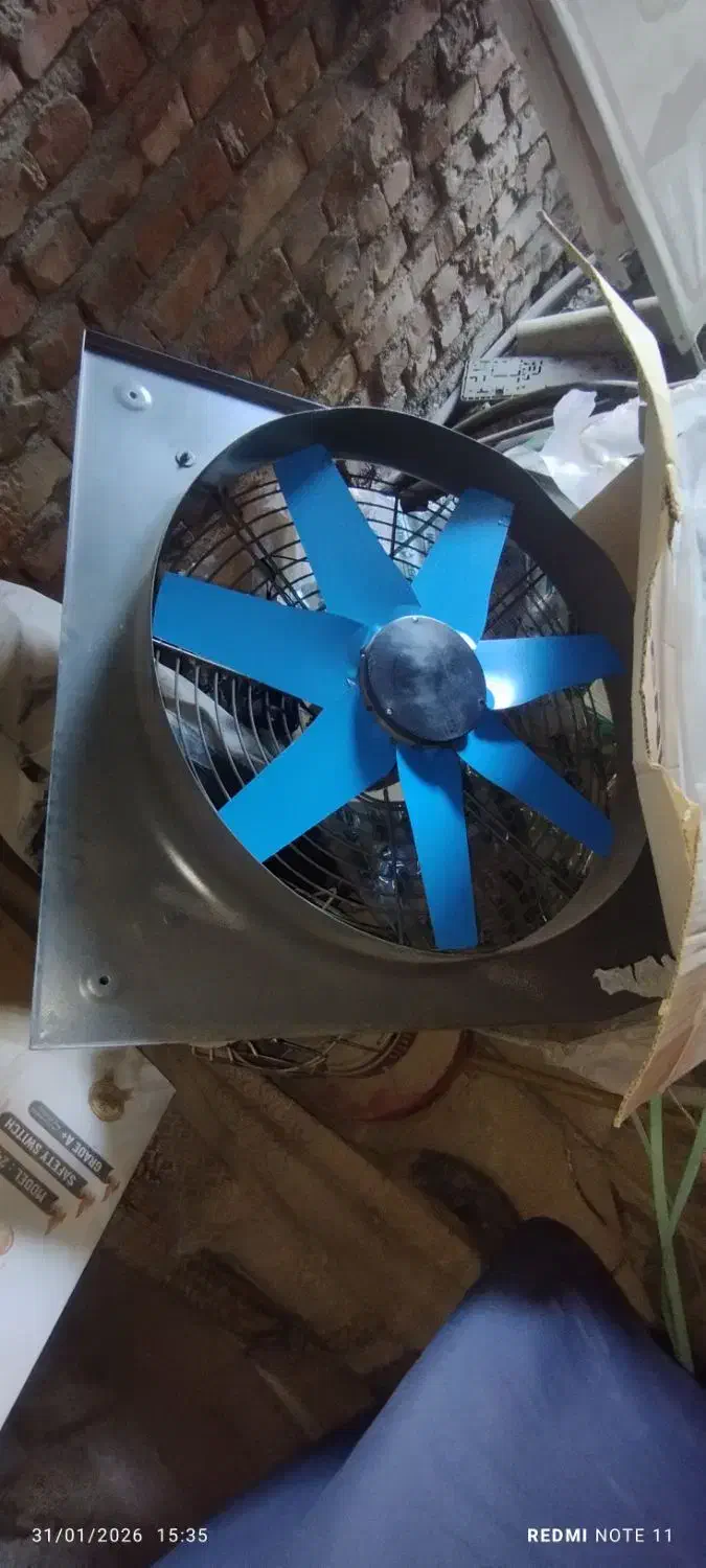 فن بزرگ ۸۰ در ۷۰ قوی|پنکه و تصفیه‌کنندهٔ هوا|زاهدان, |دیوار