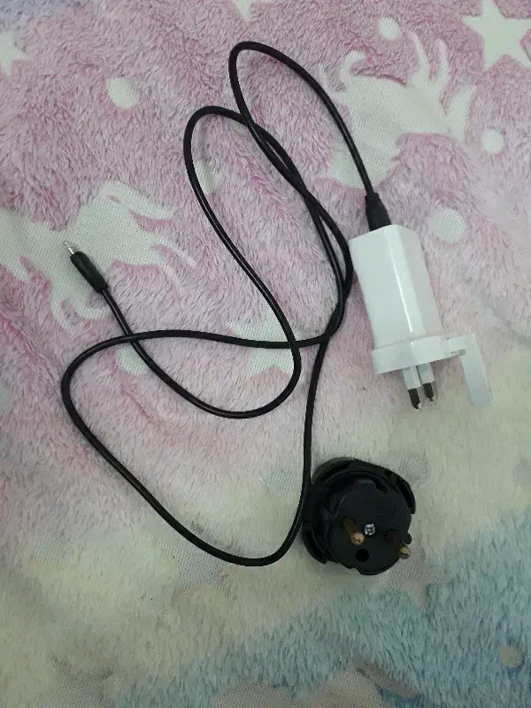 یک عدد ایرپاد و شارژر هواوی|لوازم جانبی موبایل و تبلت|گنبد کاووس, |دیوار