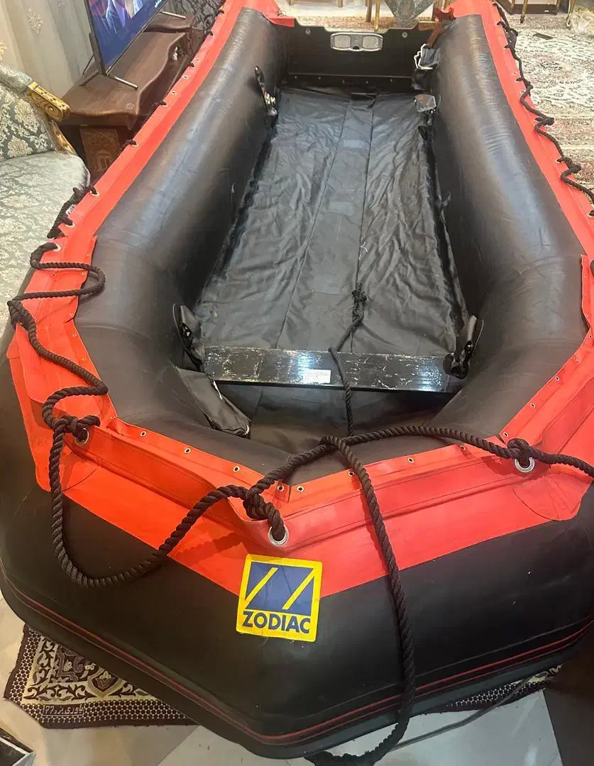 قایق اصل زودیاک ۱۰ نفره قدیمی|قایق و سایر وسایل نقلیه|تهران, کوثر|دیوار