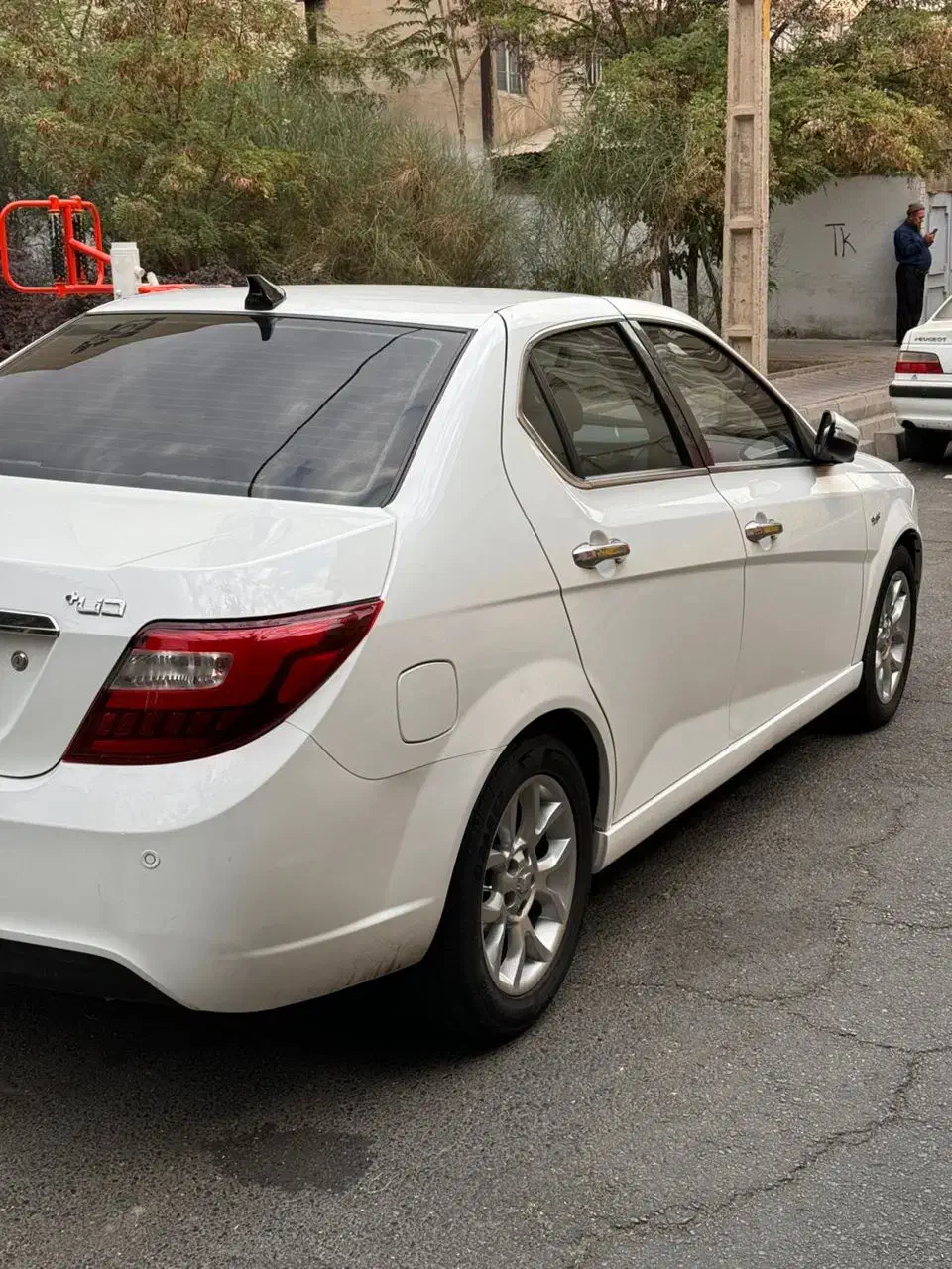 دنا پلاس اتوماتیک، مدل ۱۴۰۲|خودرو سواری و وانت|بروجرد, |دیوار