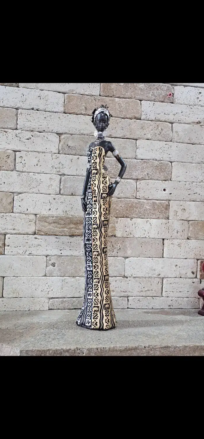 مجسمه دکوری زن بلند|مجسمه، تندیس، ماکت|تهران, ولنجک|دیوار