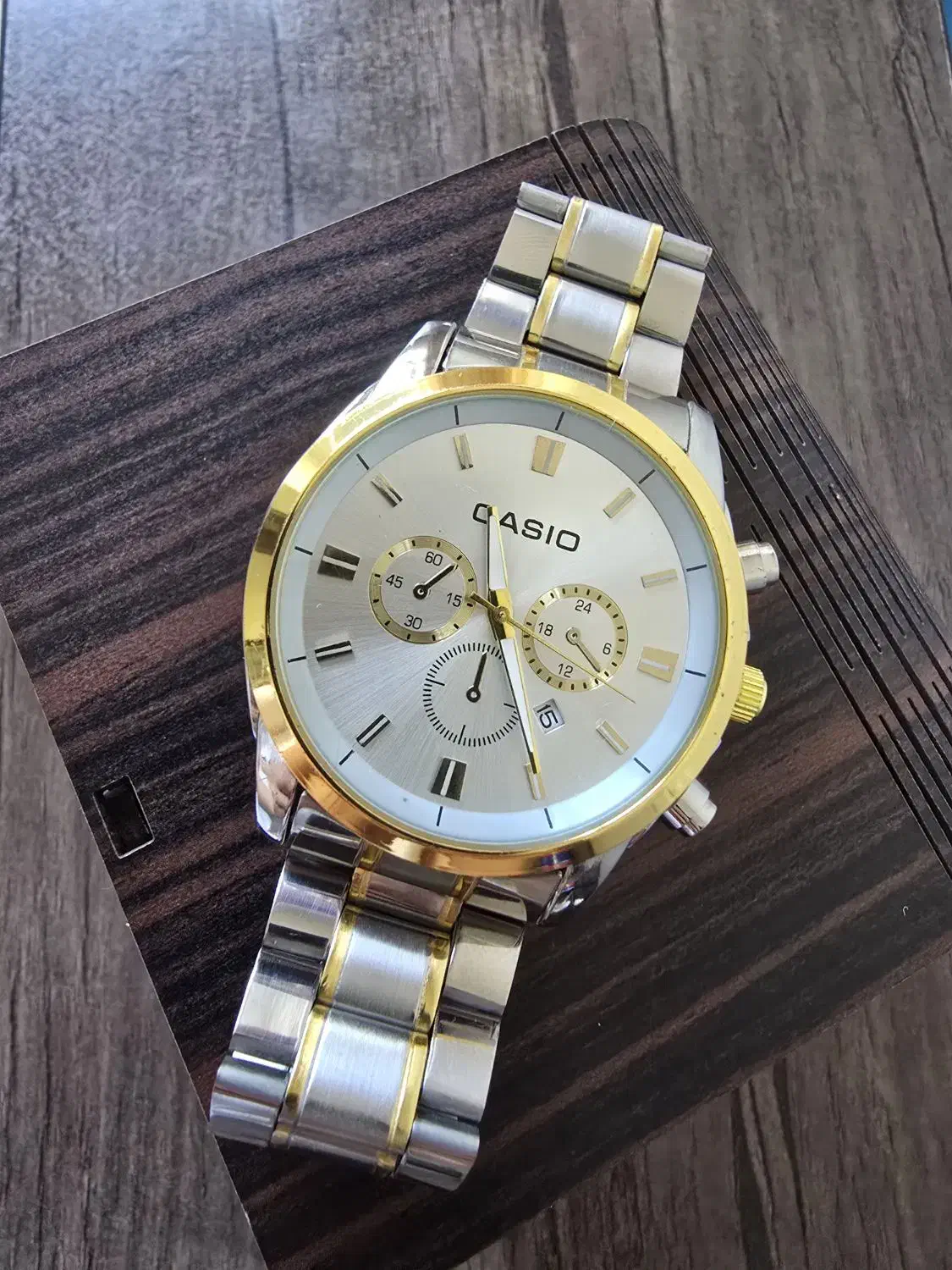 ساعت مناسب هدیه|ساعت|اصفهان, هزارجریب|دیوار