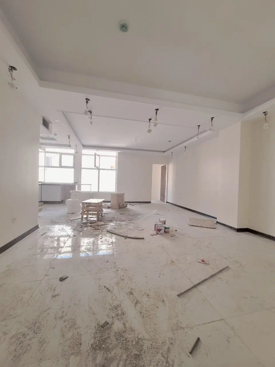 طبقه‌آخر/۸۵مترنوساز/فول امکانات/کلیدنخورده