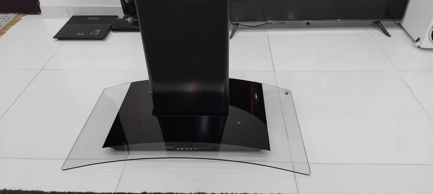 هود مهسا در حد نو|هود|رباطکریم, رباطکریم|دیوار