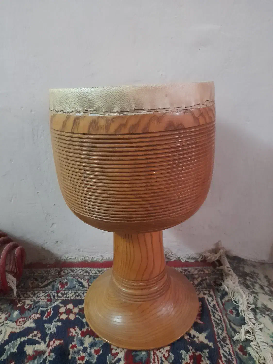 تنبک شیرانی اصفهان|سازهای سنتی|خرم‌آباد, |دیوار