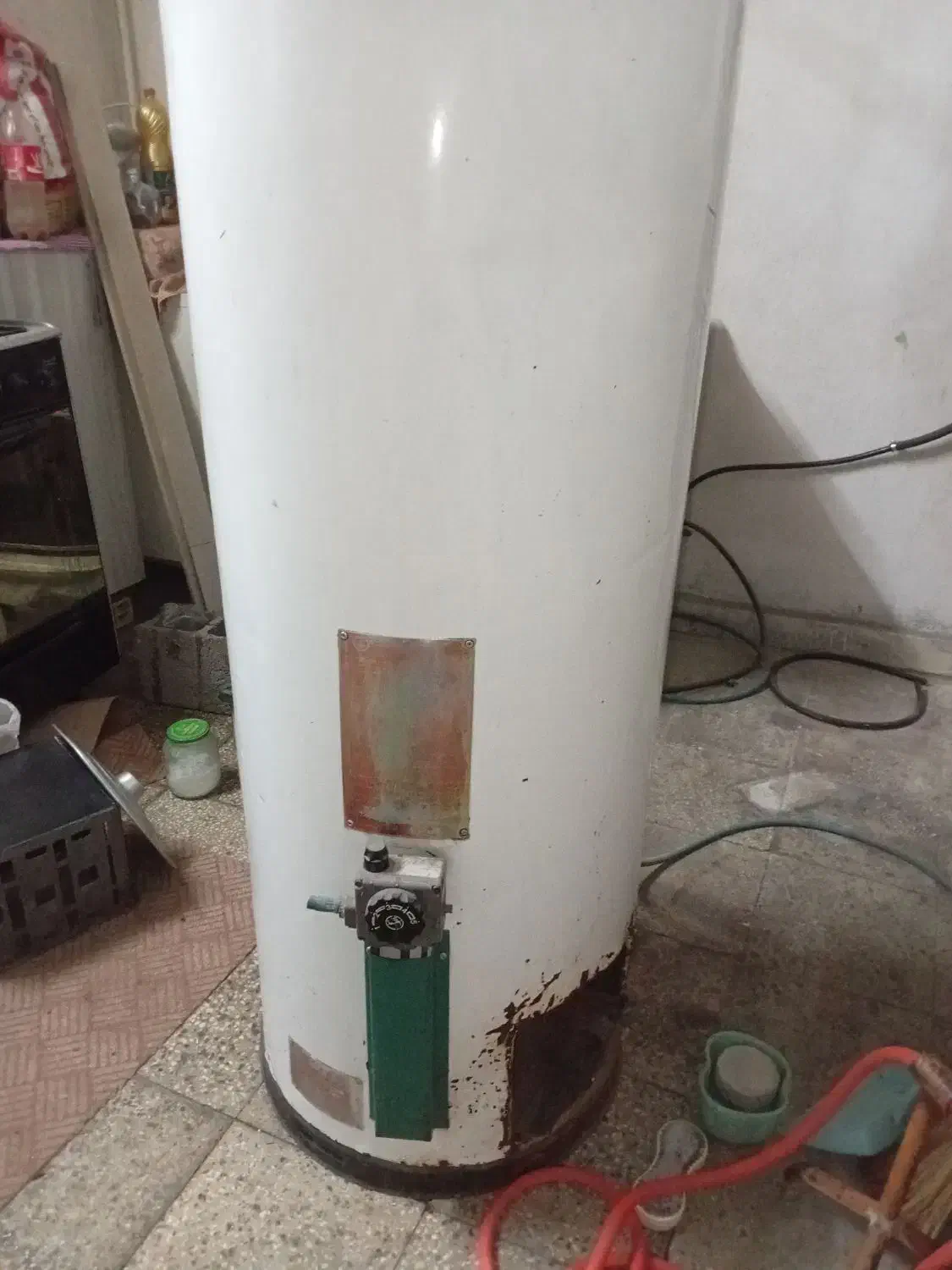 آبگرمکن زمینه|آبگرمکن، پکیج، شوفاژ|ساوه, |دیوار