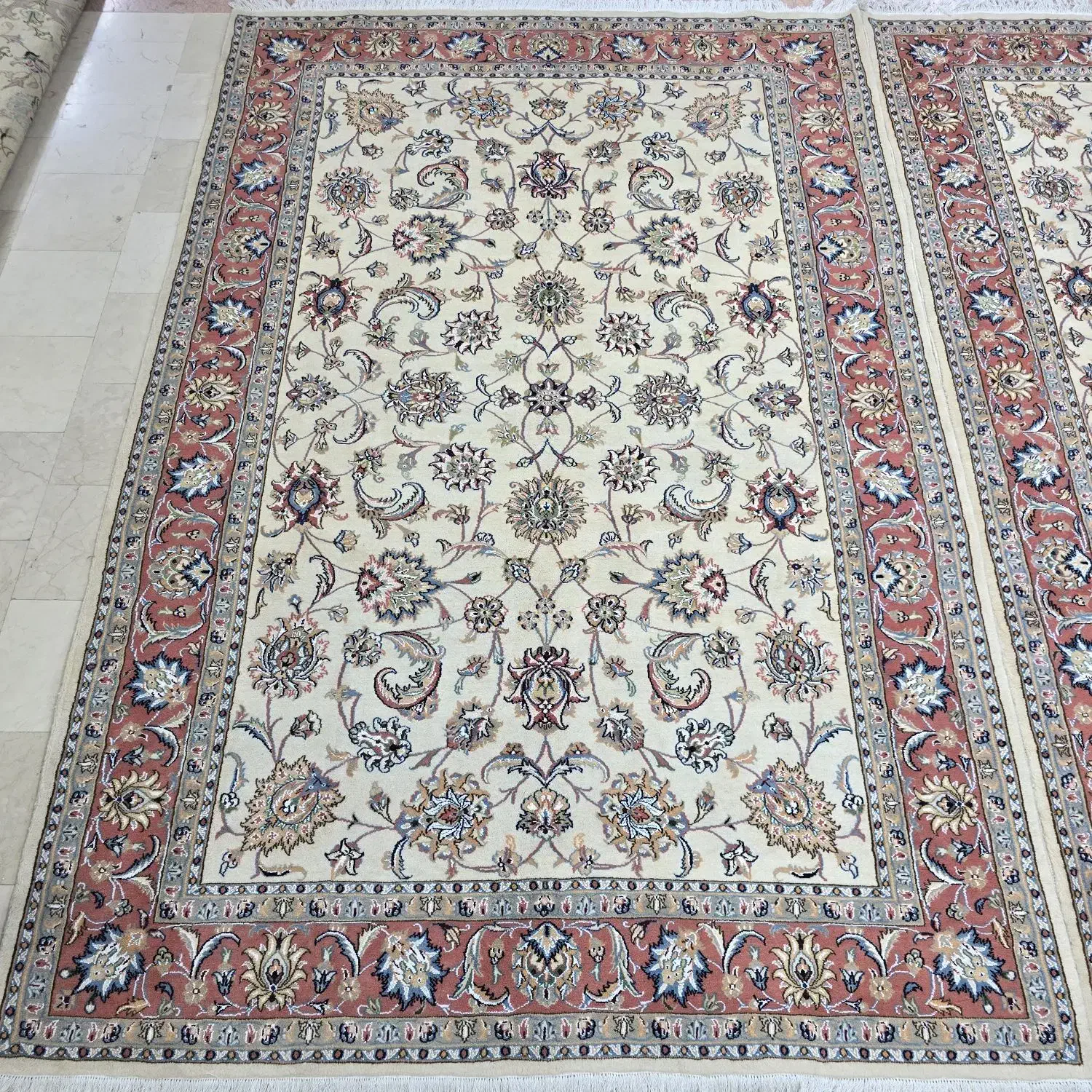 دستباف (جفت۶ جفت۹) مشابه یکدیگر|فرش|تهران, ونک|دیوار