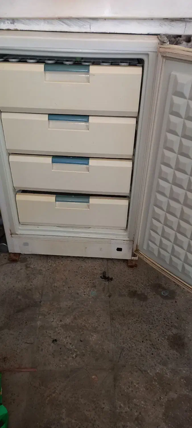 فریزر ۴کشو یخچاوان|یخچال و فریزر|بروجرد, |دیوار