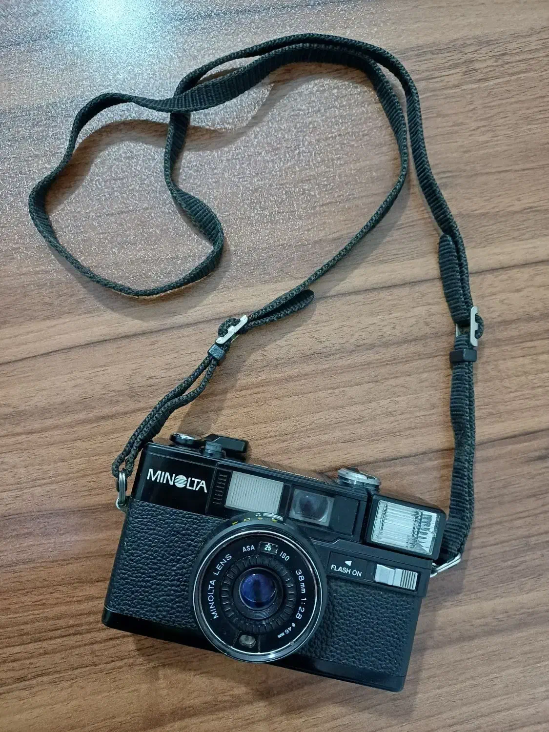 دوربین عکاسی کلکسیونی مینولتا ژاپنی|دوربین عکاسی و فیلم‌برداری|تهران, دریان‌نو|دیوار