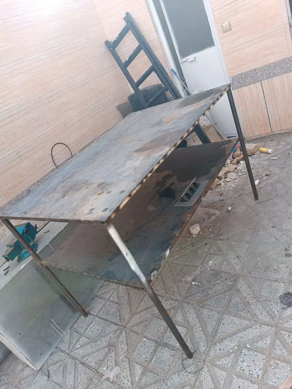 میز  کار آهنی|فروشگاه و مغازه|تربت‌حیدریه, شهرک ولیعصر|دیوار