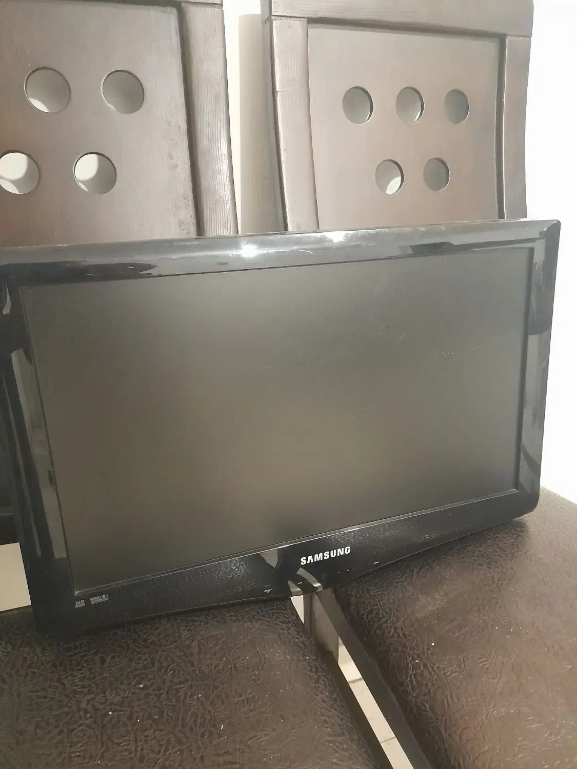 تلویزیون ۲۴ اینج|تلویزیون و پروژکتور|رشت, آب و برق|دیوار