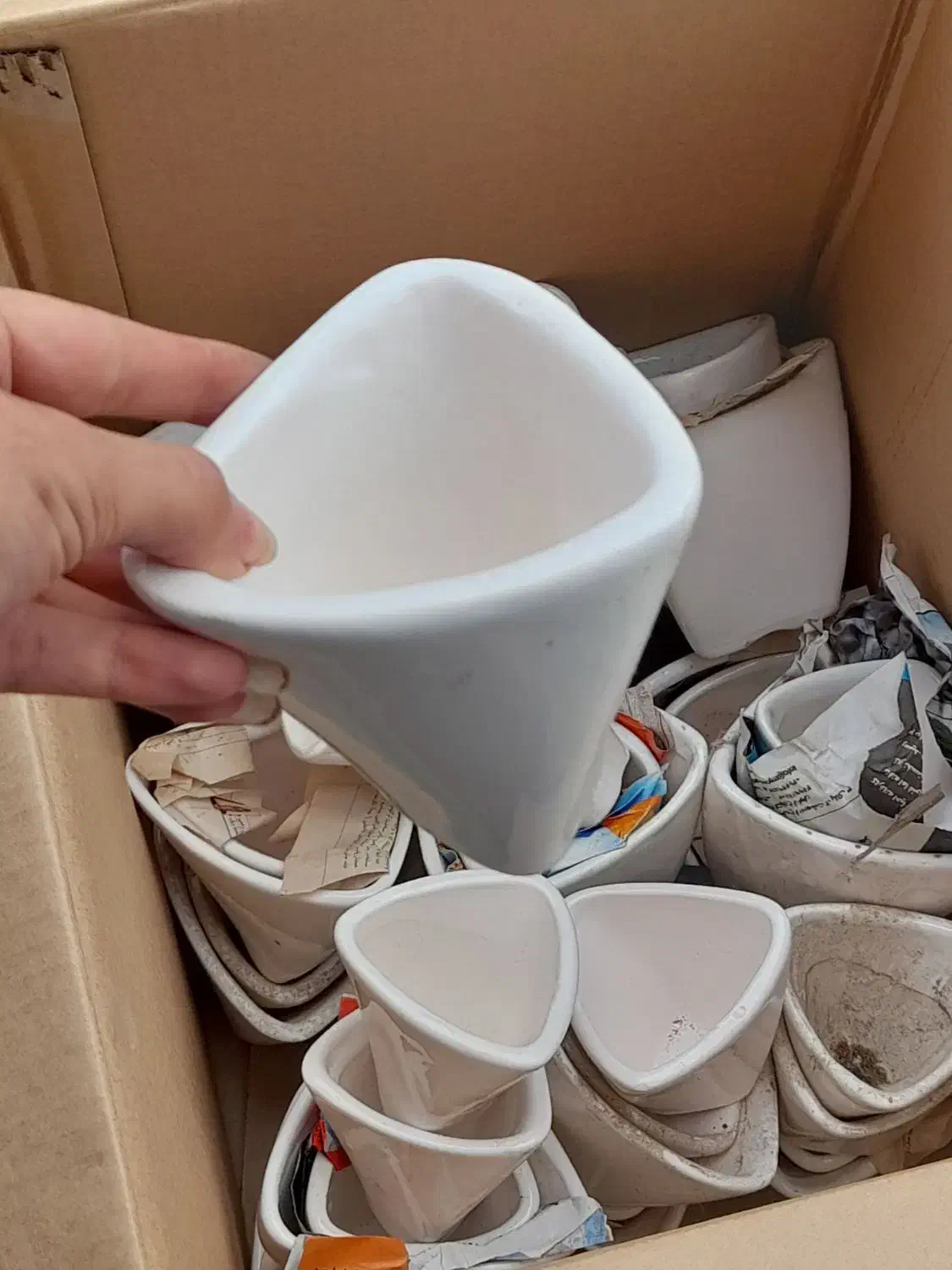 گلدان سفالی|صنایع دستی و سایر لوازم تزئینی|رشت, رودبارتان|دیوار