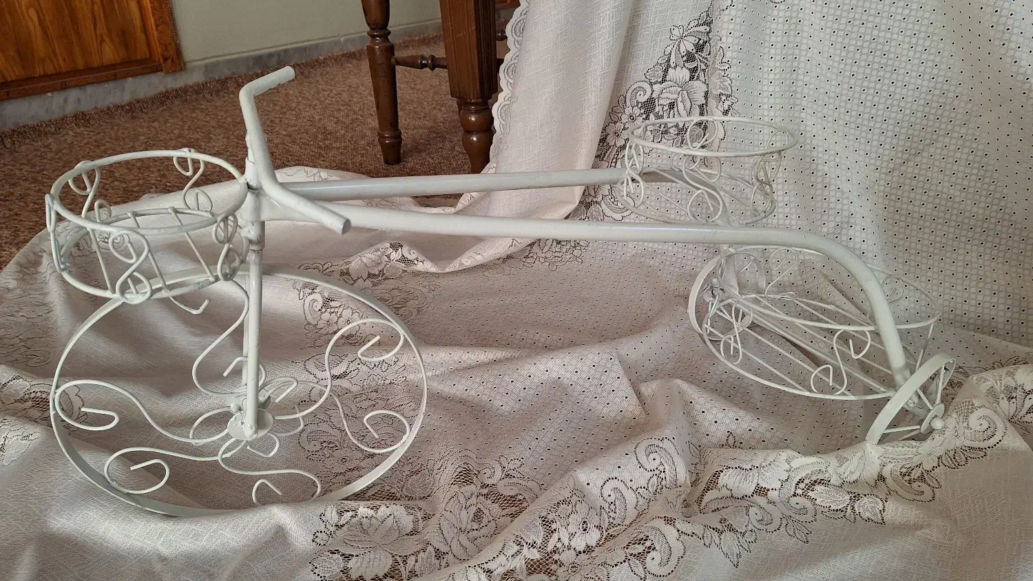 استند دوچرخه و ظرف کیک مناسب یلدا|ظروف سرو و پذیرایی|نجفآباد, امام خمینی|دیوار