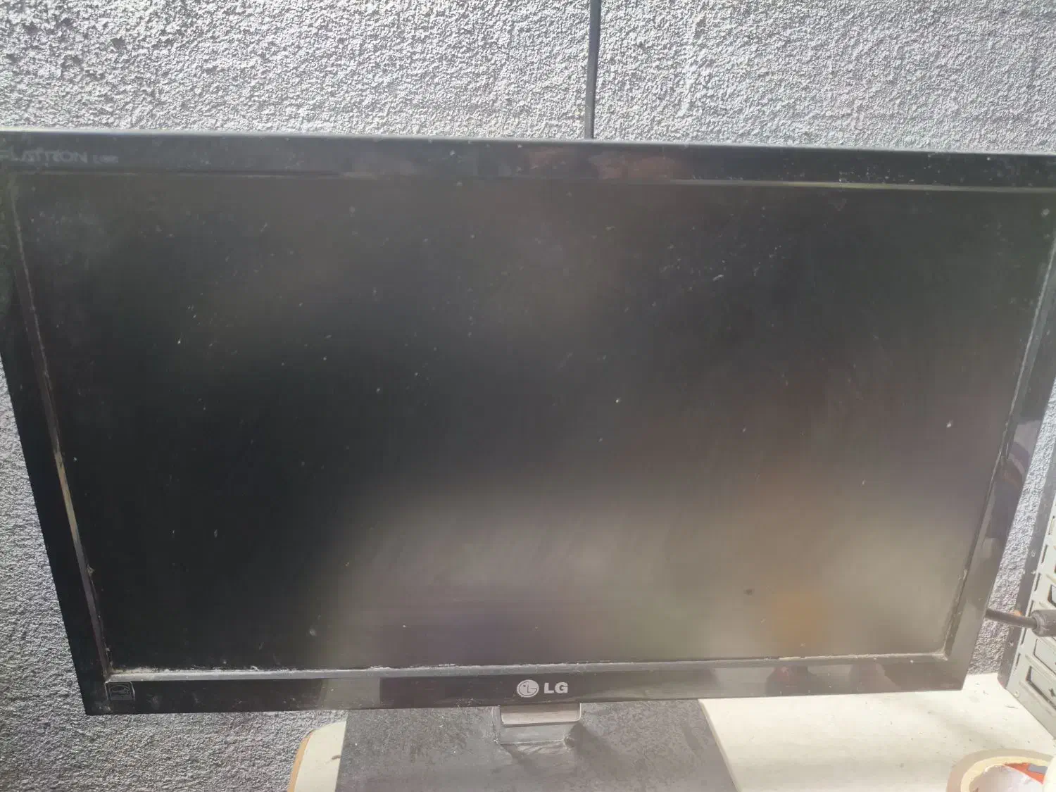 مانیتور|رایانه رومیزی|بوشهر, |دیوار