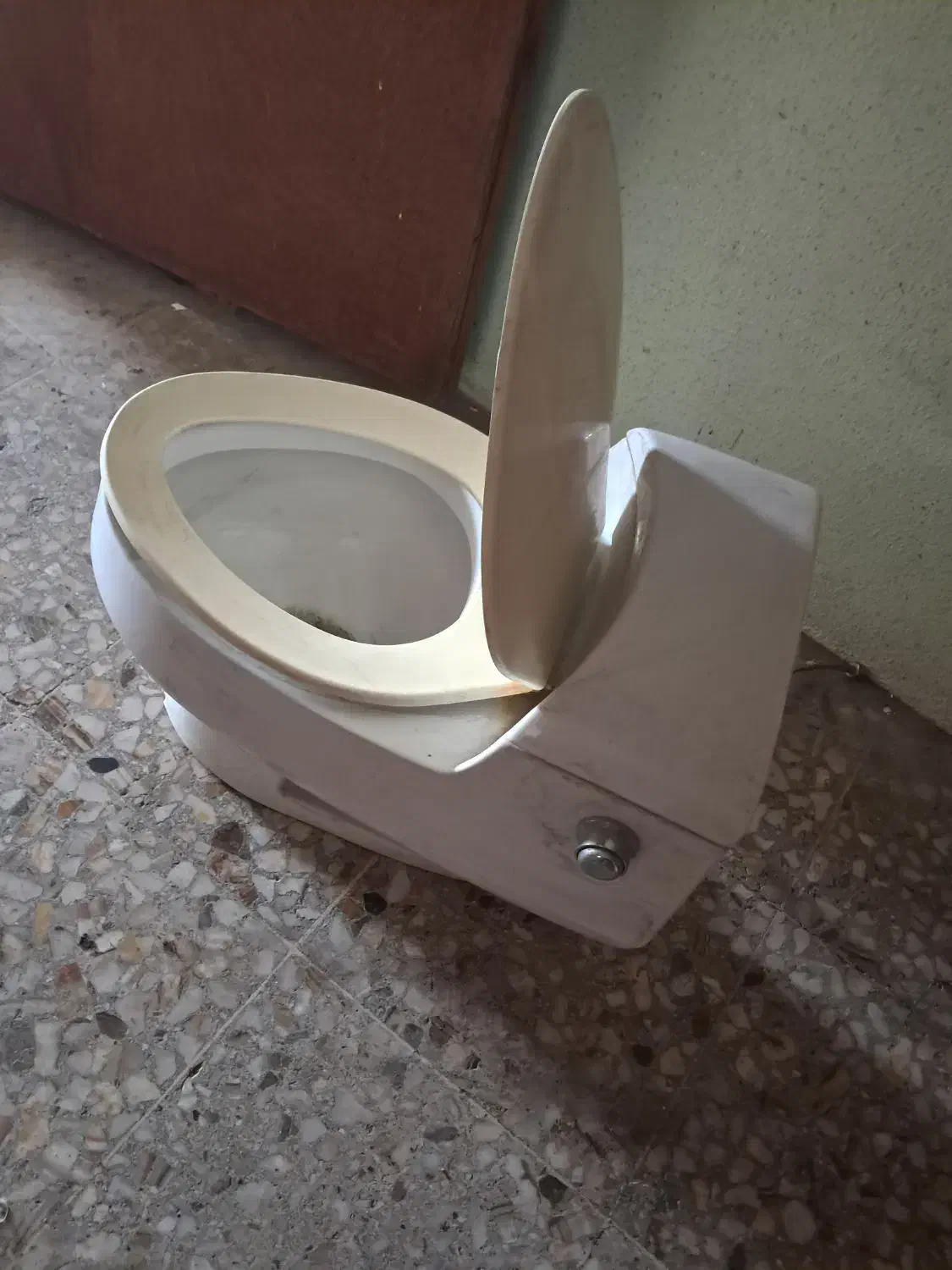 توالت فرنگی سالم|لوازم سرویس بهداشتی|تنکابن, |دیوار