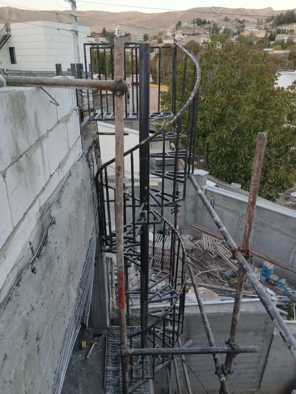 نیازمند وردست جوشکار|استخدام معماری، عمران و ساختمانی|دماوند, گیلاوند|دیوار