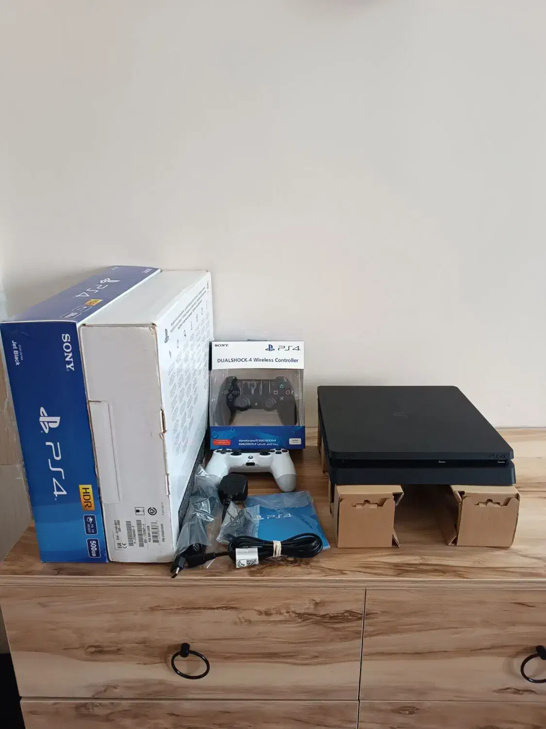 PS 4 slim 500 gig درحد اکبند ورژن کپی خور|کنسول، بازی ویدئویی و آنلاین|پرند, فاز ۴|دیوار