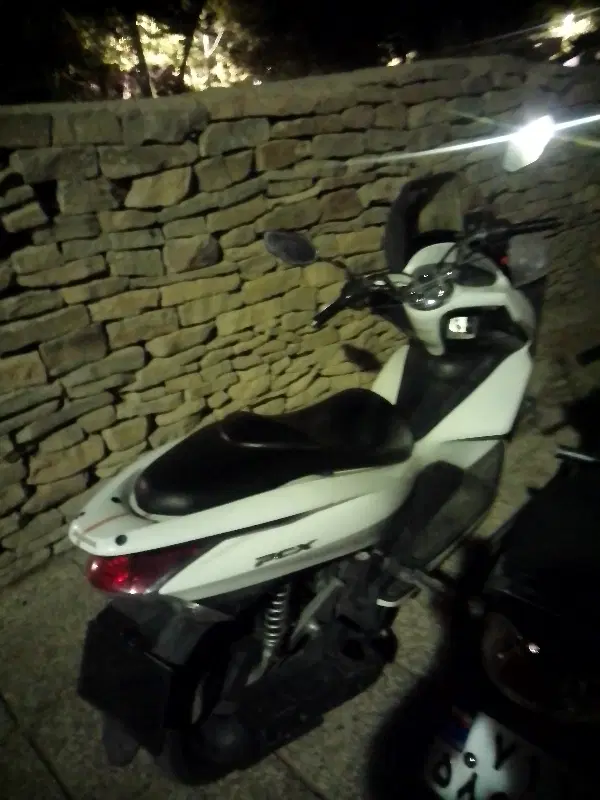 pcx125|موتورسیکلت|شیراز, فرهنگ شهر|دیوار