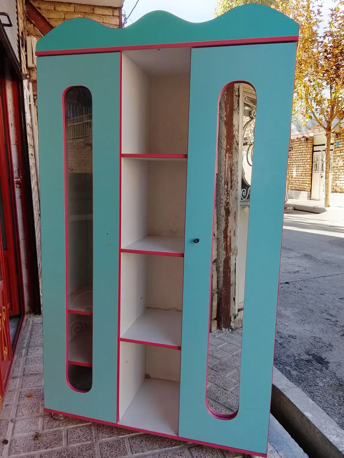 کمد بچگانه|تخت و سرویس خواب|رباط‌کریم, یقه|دیوار