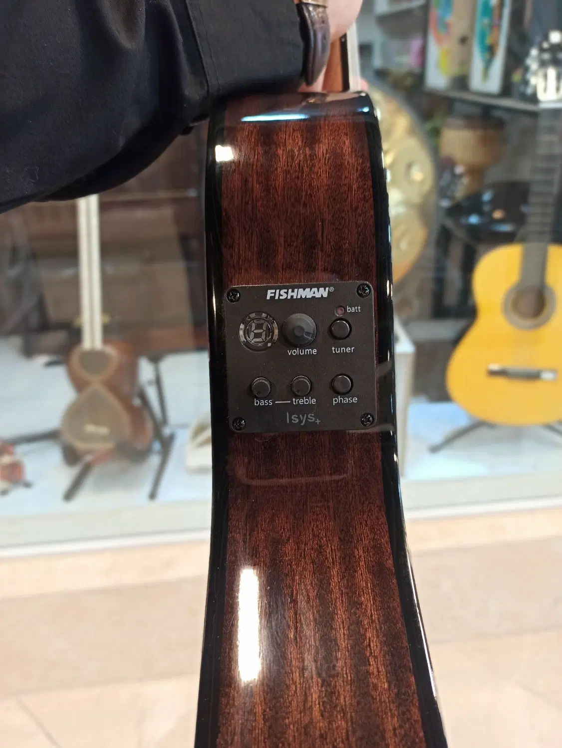 edmundo cl600|گیتار، بیس، امپلیفایر|ساوه, |دیوار
