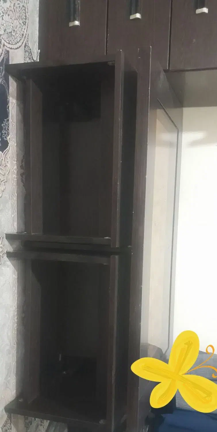 میز عسلی با ۴عدد پایه داخل میز میرود|مبلمان خانگی و میز عسلی|تهران, شهرک شریفی|دیوار
