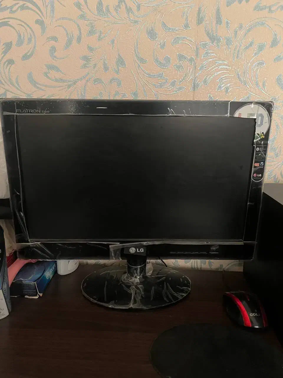 فروش کامپیوتر همراه با لوازم کامل و میز|رایانه رومیزی|بهشهر, |دیوار