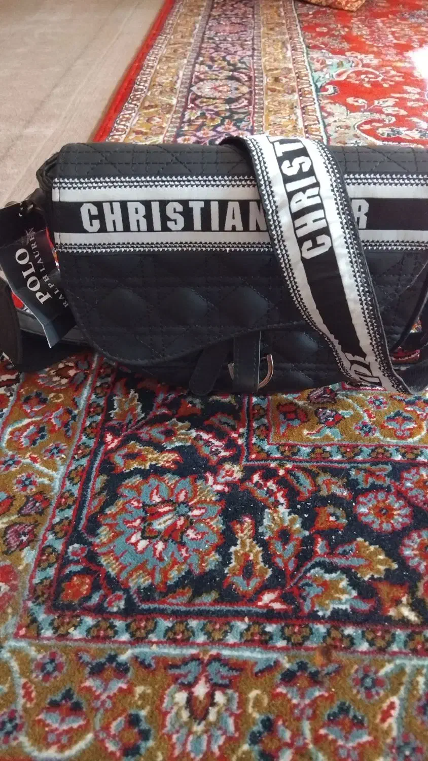 کیف diurاصل|کیف، کفش، کمربند|مراغه, |دیوار