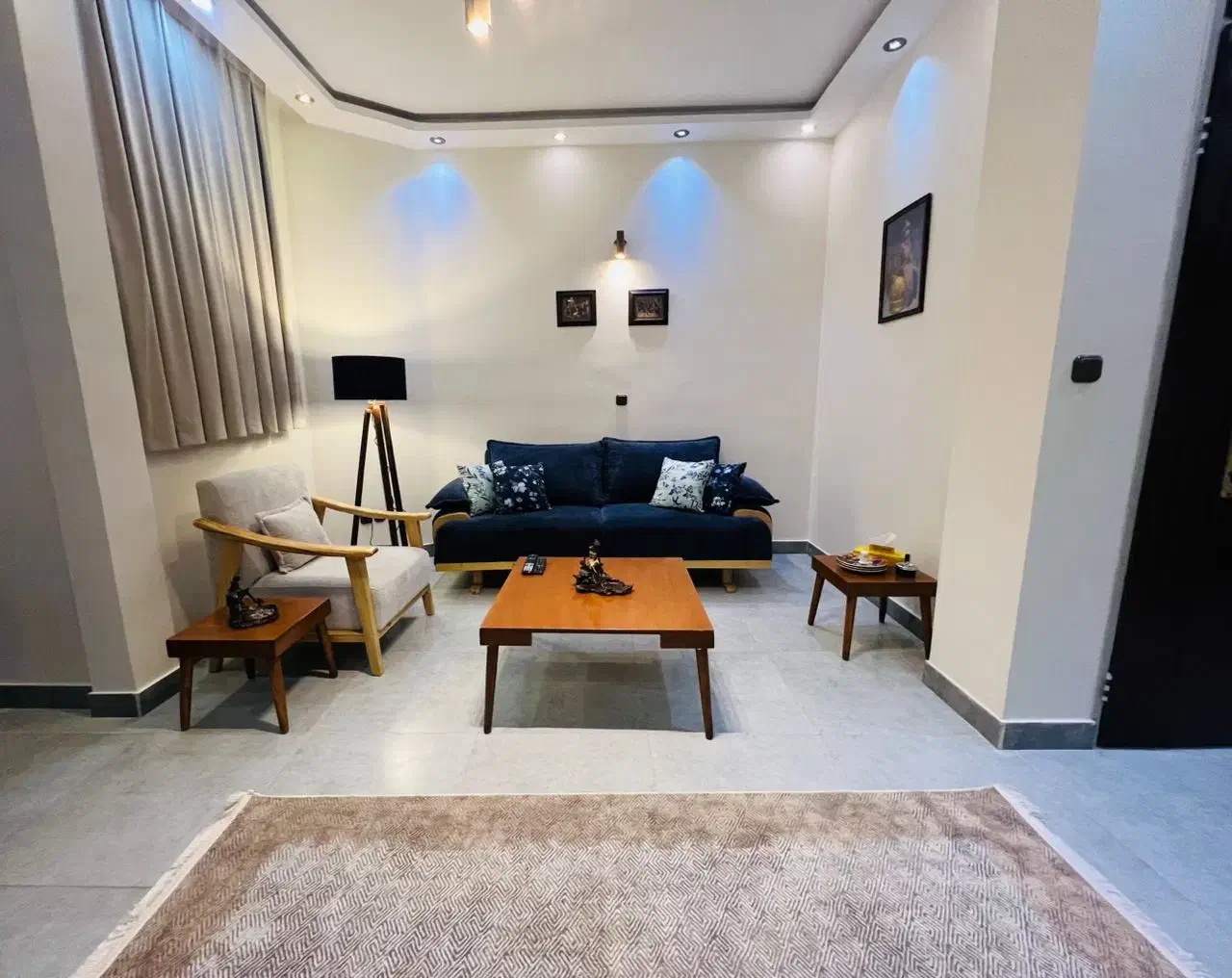 اجاره کوتاه مدت روزانه هفتگی آپارتمان مبله در قلهک|اجارهٔ کوتاه‌مدت آپارتمان و سوئیت|تهران, قلهک|دیوار