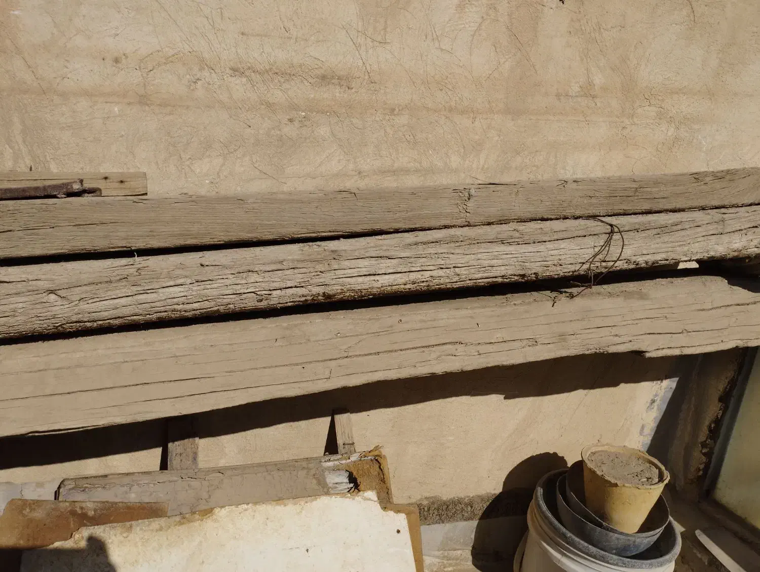 فروش بشکه،تخته،وشمشه بنایی،قرقره وطناب|مصالح و تجهیزات ساختمان|اصفهان, کساره|دیوار