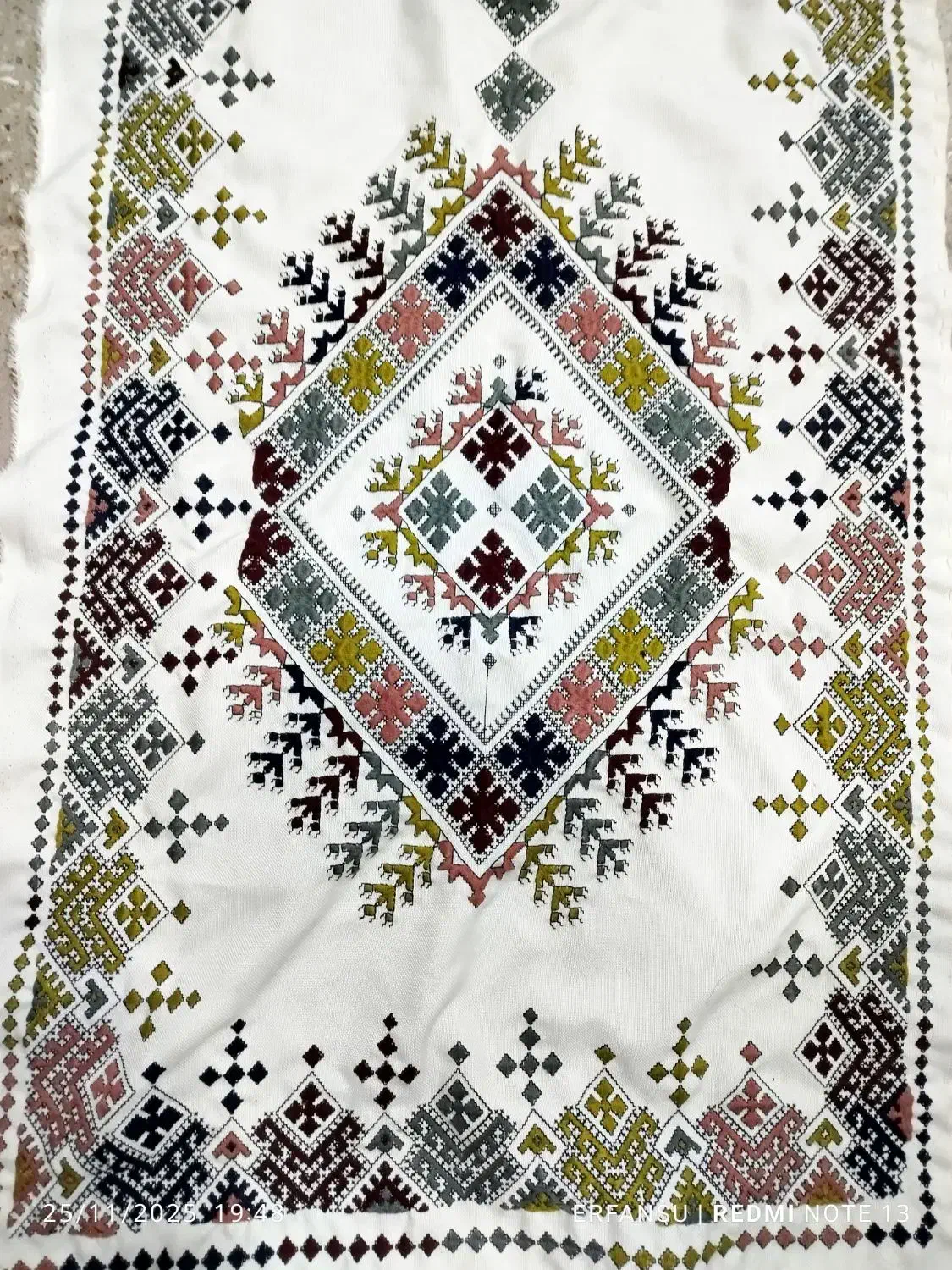 بالشت دست دوز|پشتی|خاش, |دیوار