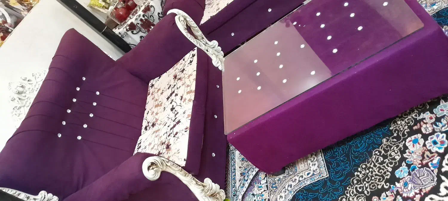 مبل ۷نفره همراه میز|مبلمان خانگی و میز عسلی|رشت, سلیمانداراب|دیوار