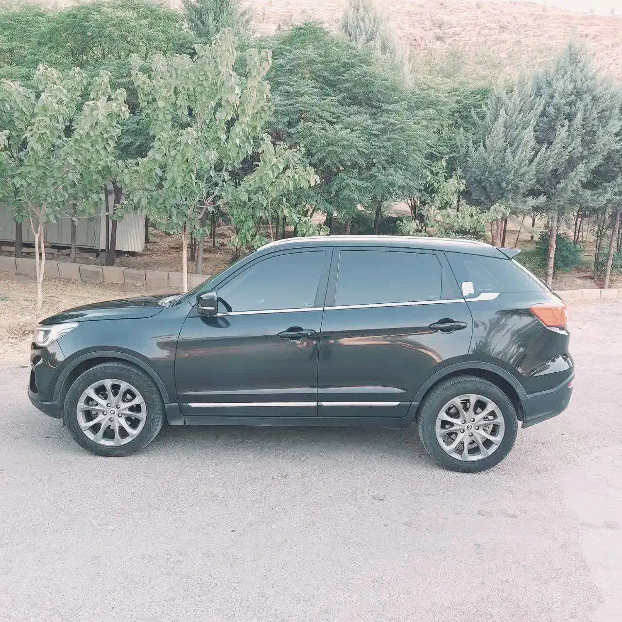 LIFAN X70|خودرو سواری و وانت|خرمآباد, |دیوار