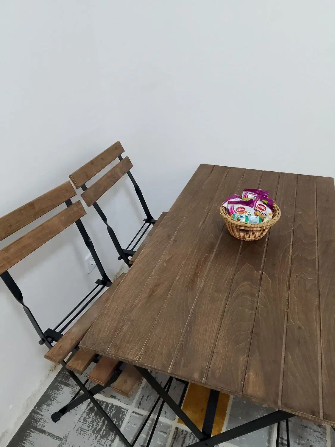 میز صبحانه خوری چهارنفره همراه باصندلی|میز و صندلی غذاخوری|احمدی, |دیوار