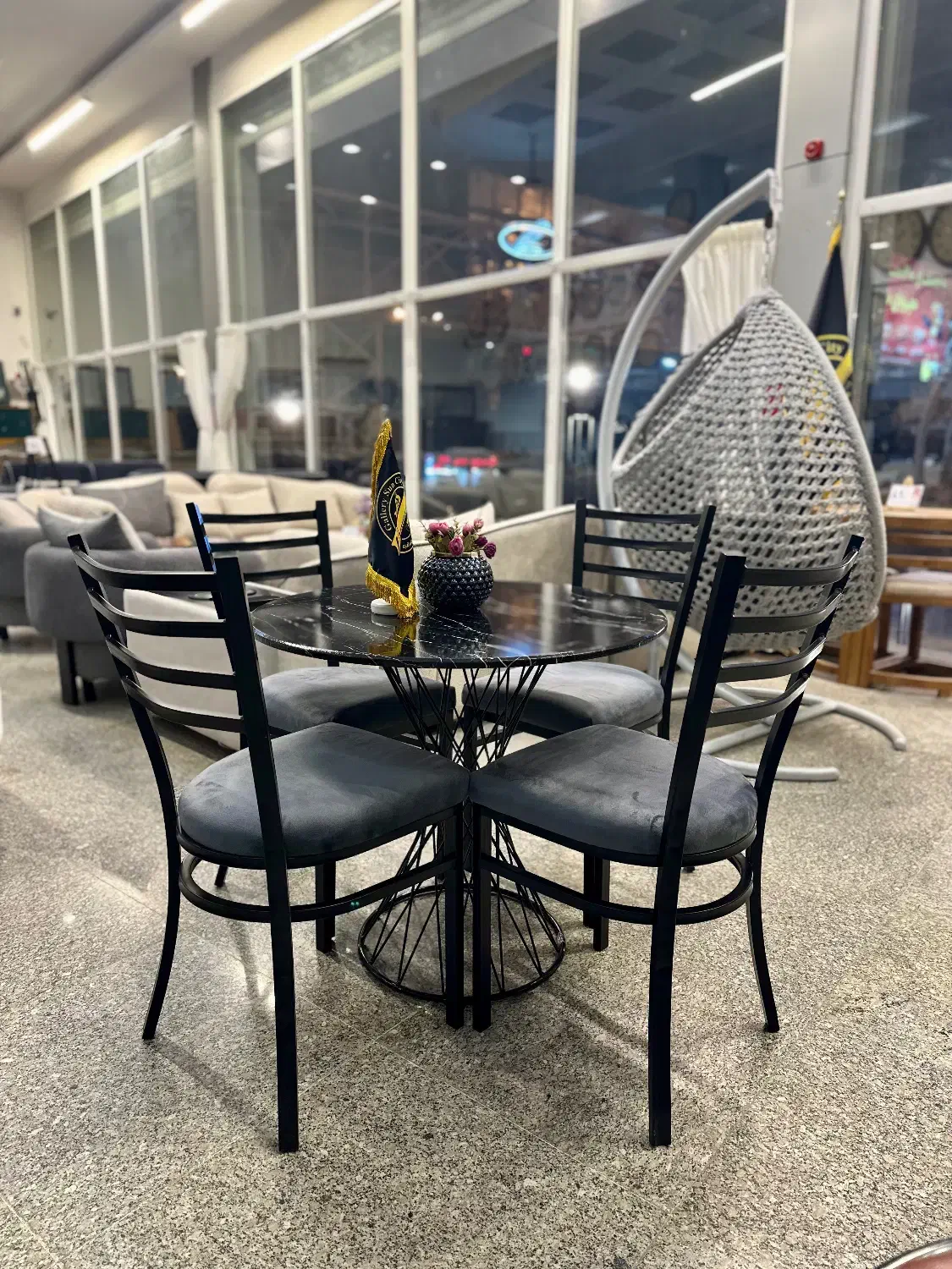 کافی شاپی ابشاری ۴ نفره|کافی‌شاپ و رستوران|طرقبه, |دیوار