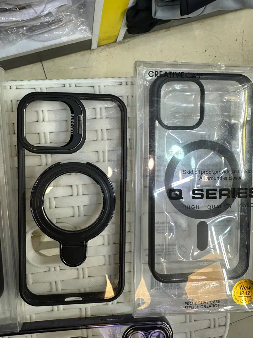 قاب گوشی آیفون ۱۲پرو ۴عدد با هم|لوازم جانبی موبایل و تبلت|رشت, بازار|دیوار