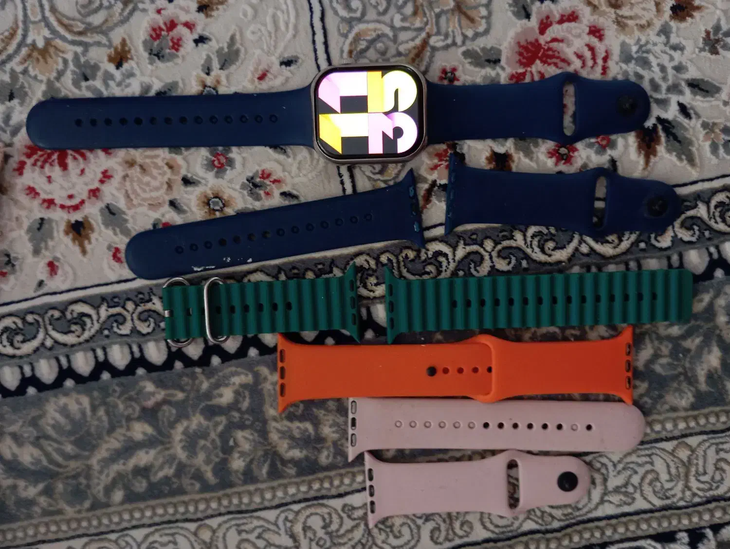 ساعت فروشی همراه بند و شارژر|ساعت|مهاباد (آذربایجان غربی), |دیوار