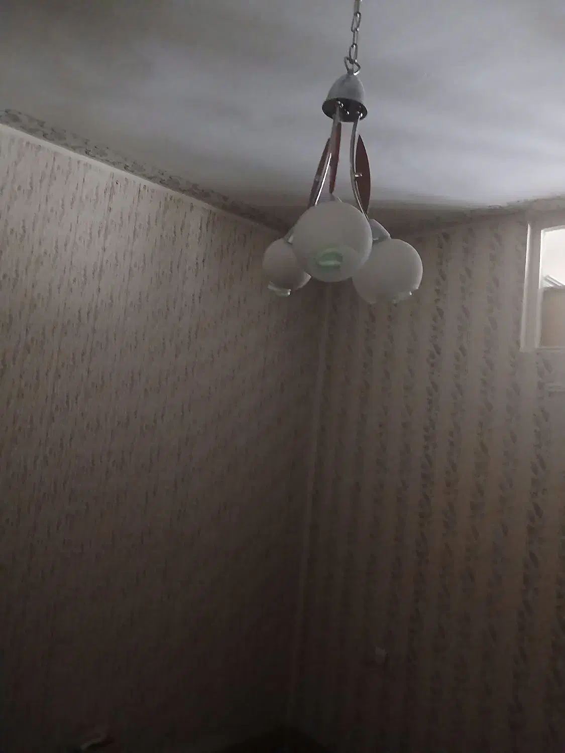 لوستر سقفی|لوستر و چراغ آویز|گلپایگان, |دیوار