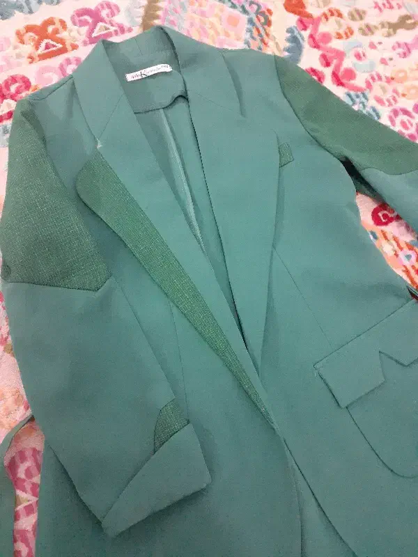 مانتو کتی|لباس|قم, باغ شریفی|دیوار