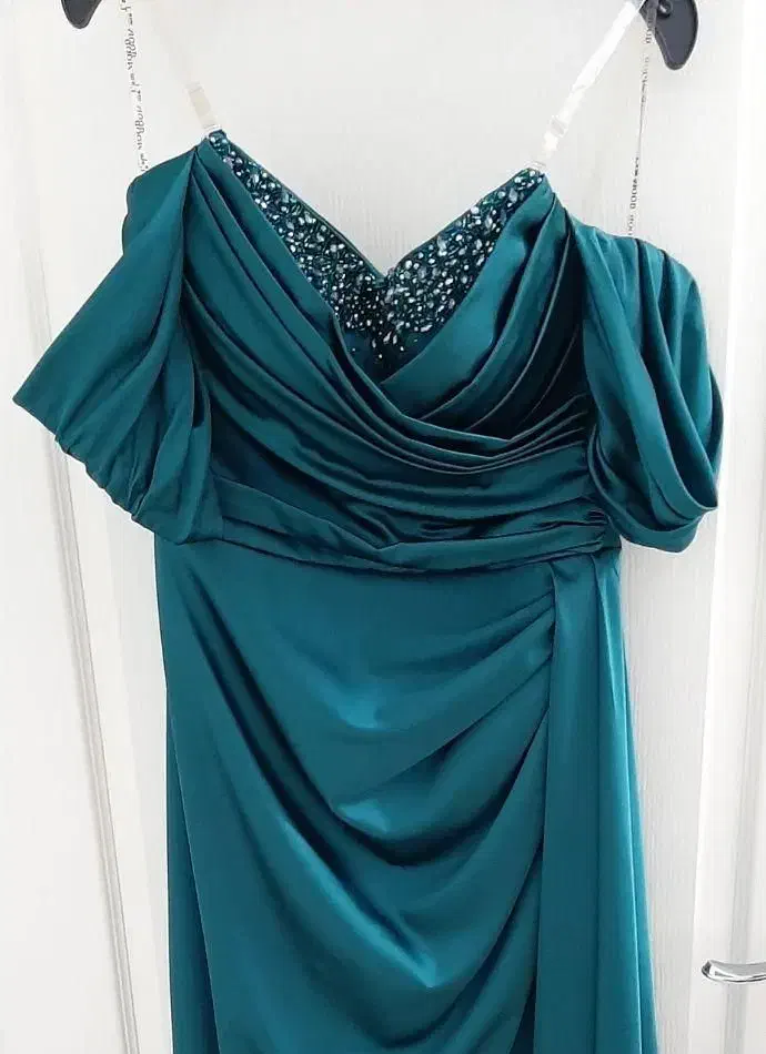 لباس مجلسی|لباس|شهریار, شهریار|دیوار