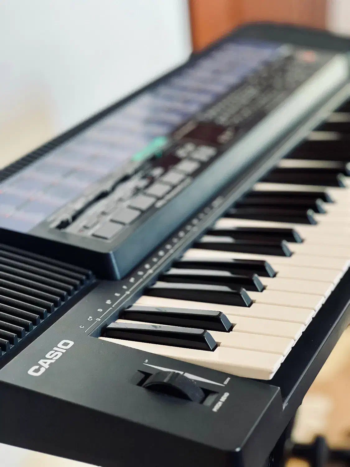 کیبورد CASIO مدل CT-680 به همراه پایه تاشو|پیانو، کیبورد، آکاردئون|بوشهر, |دیوار