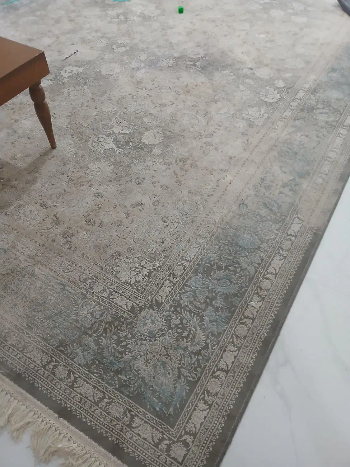 فرش ۹متری کاملا سالم|فرش|رشت, چله خانه|دیوار