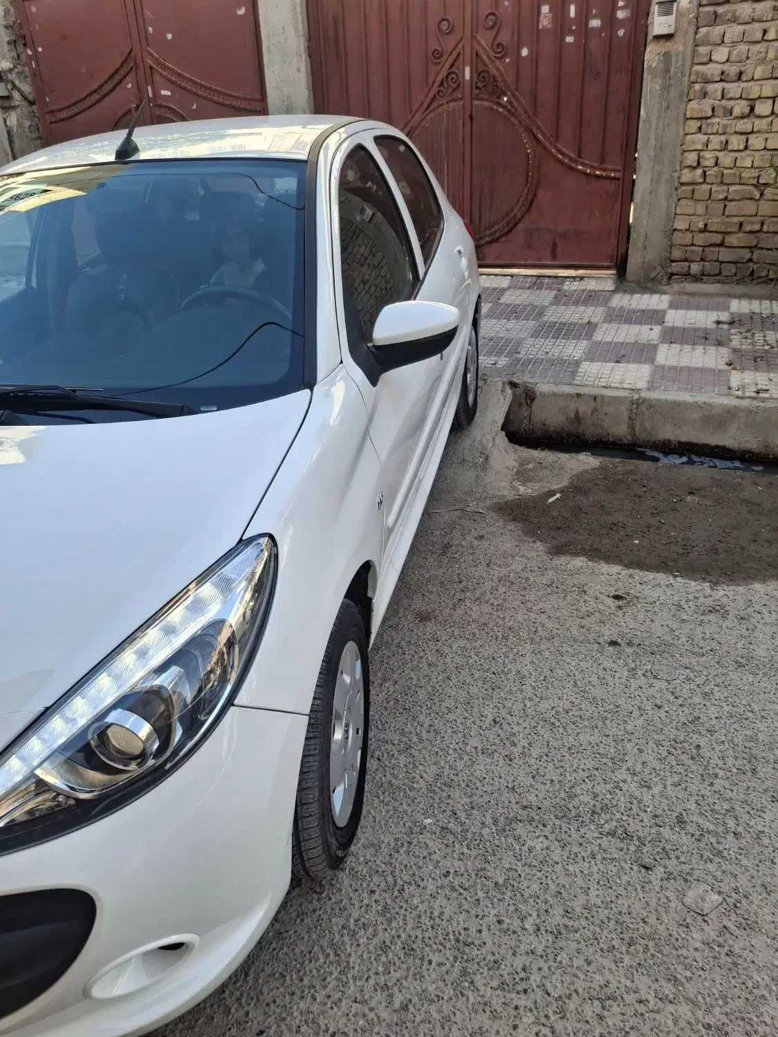 ۲۰۷ تیپ ۵ رنگ سفید بیمه ۱۰ ماه کارکرد ۳۵۰۰۰|خودرو سواری و وانت|مرودشت, فاز اول شهرک فرهنگیان|دیوار