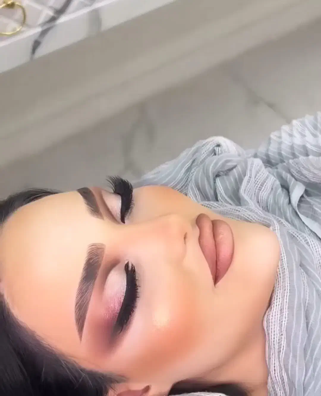 آموزش تخصصی میکاپ وارائه خدمات میکاپ محفلی حرفه ای|خدمات آرایشگری و زیبایی|کرمانشاه, |دیوار