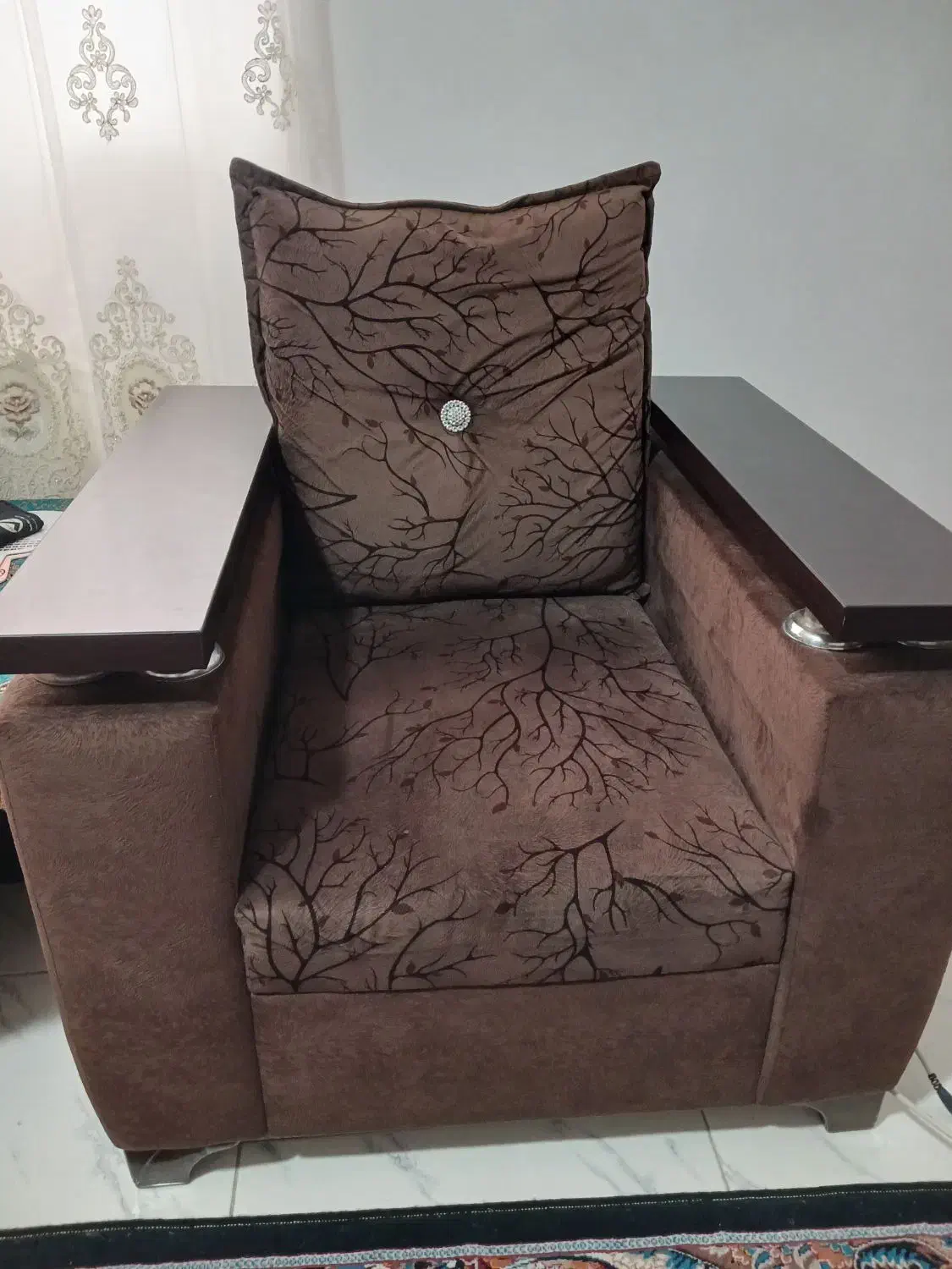 مبل ۷ نفره راحتی|مبلمان خانگی و میز عسلی|رشت, عینک|دیوار